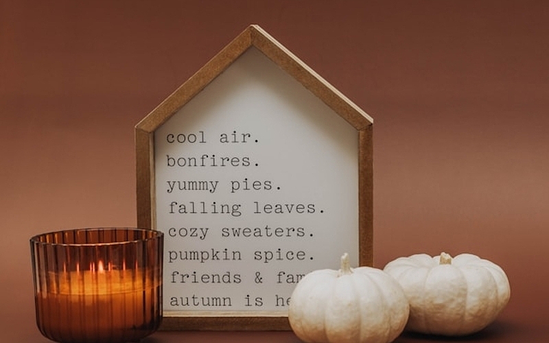 Lakefront Living: Autumn Decor Tips for Your September Rental