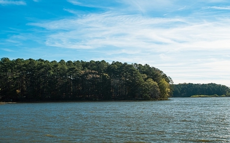 5 Peaceful Perks of a September Stay at Lake Murray